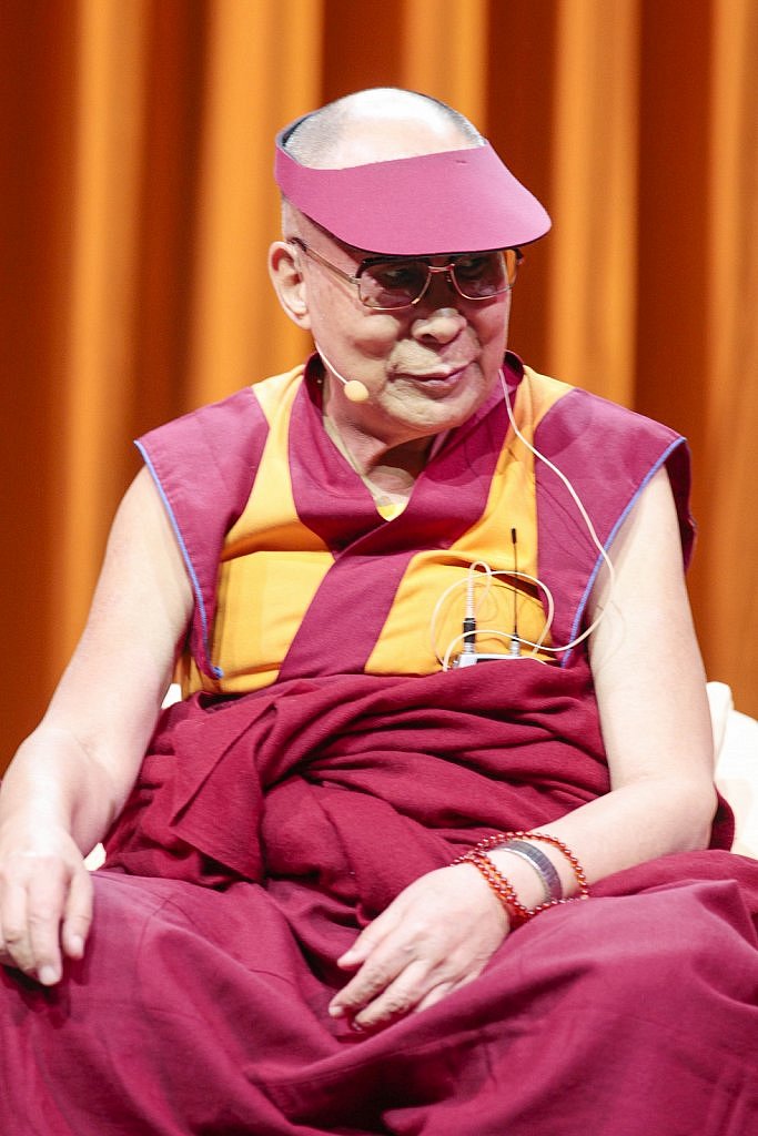 dalai-lama-1609-IV-8817large1518694214.jpg