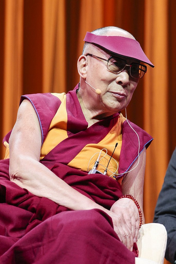 dalai-lama-1609-IV-8821large1518694216.jpg