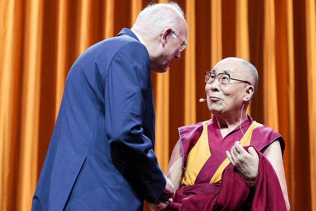 dalai-lama-1609-IV-8830large1518694224.jpg
