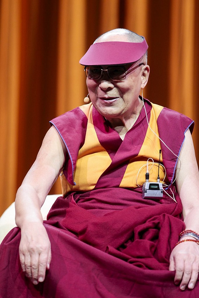 dalai-lama-1609-IV-8856large1518694239.jpg