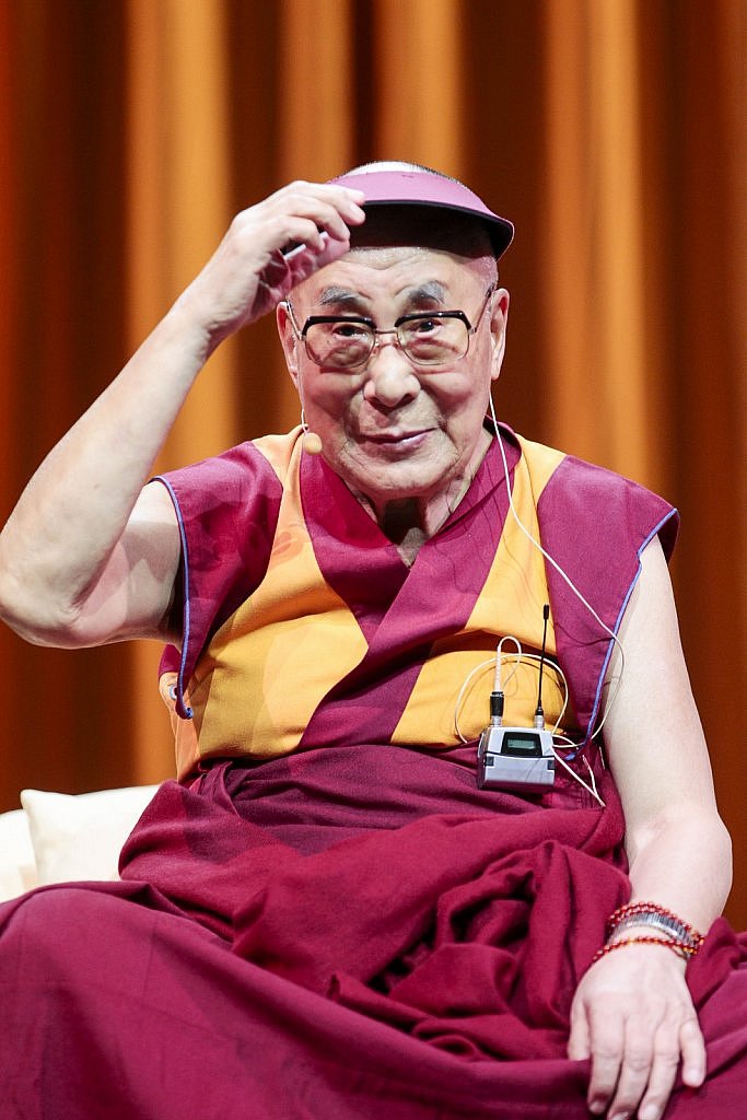 dalai-lama-1609-IV-8858large1518694241.jpg